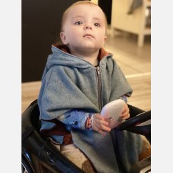 Ty.Bles - Poncho i 100% merino uld, perfekt til autostolen, upcykling