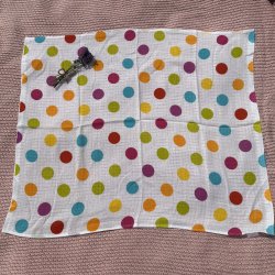 Lulajbaby - Tetrable i 100 % bomuld, med store farverige prikmotiver, 70 x 80 cm