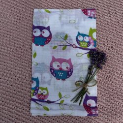 Lulajbaby - Tetrable i 100 % bomuld, med lilla og lyser�de uglemotiver, 70 x 80 cm