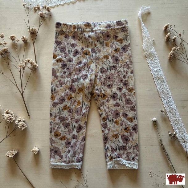 Name it - Pigebukser i  merinould,med blondemanchetter og blomstermotivet, brugte, like NY, 74 cm 