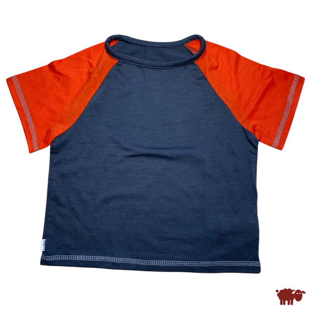 Ty.Bles - Bluse med korte arme/ t-shirt i merinould og silke, upcykling