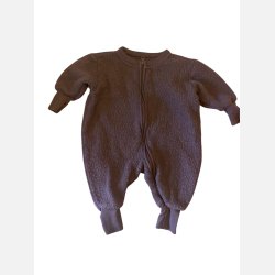 808 - Kredragt i merinould, lilla nuancer, 62 cm