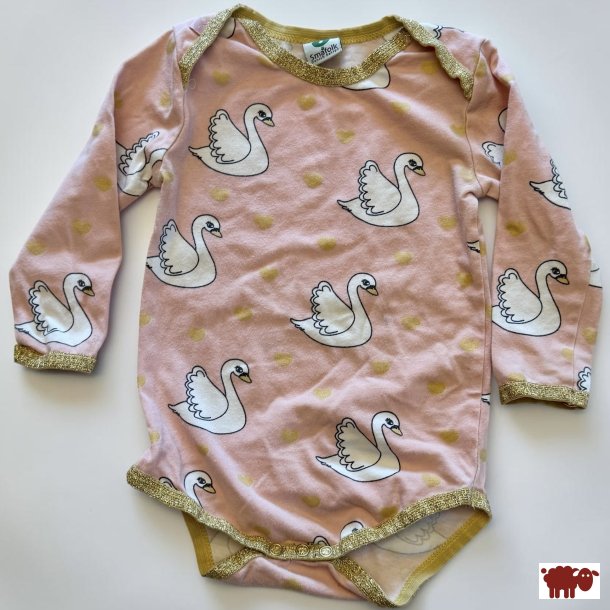 Sm�folk - Lang�rmet pigebody i lyser�d m. svane, 74 cm