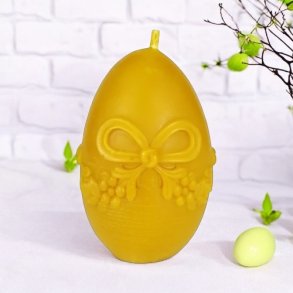 Stor P�ske�g dekoreret med en sl�jfe / P�skepynt  i Bivoks - H�ndlavet og b�redygtigt lys