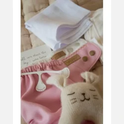 Puppi - Cover til genanvendelige stofbleer i bld merinould Peony