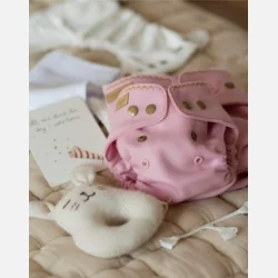 Puppi - Cover til genanvendelige stofbleer i bld merinould Peony